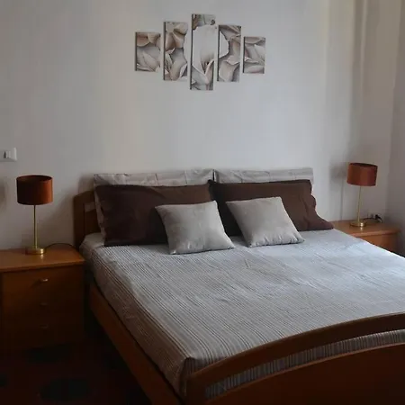 Casa Galloni Casa Indipendente A 100 M Dal